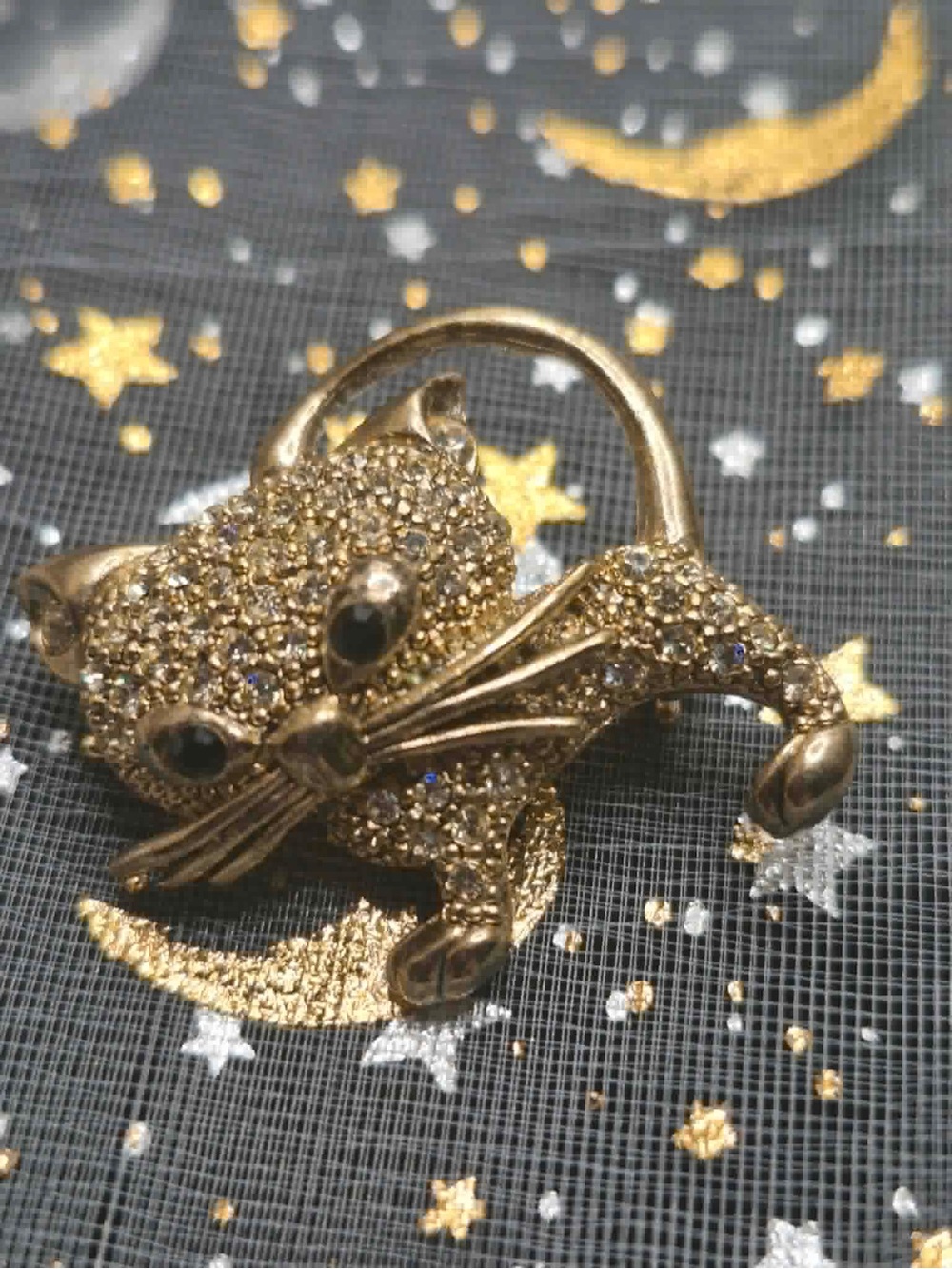 Retro Vintage Cat Brooch - Big Head Kitten Black Onyx Eyes & Rhinestones on Gold